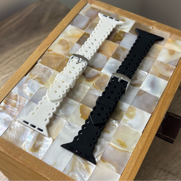 Black and White Silicone Watch Bands - Picture 2 of 3